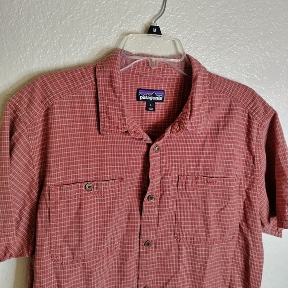 Patagonia back step short sleeve button down shirt red sz L - Picture 2 of 7